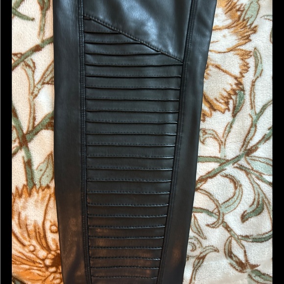 7 for all mankind faux black leather sz small pants EUC - Picture 11 of 14